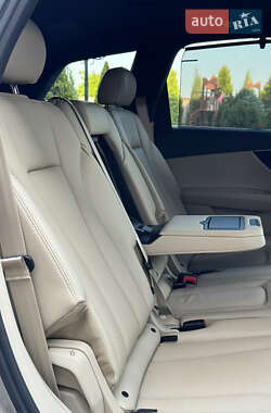 Позашляховик / Кросовер Audi Q7 2017 в 