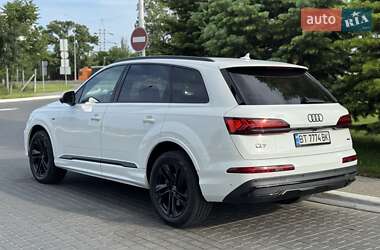 Внедорожник / Кроссовер Audi Q7 2019 в 