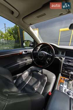 Внедорожник / Кроссовер Audi Q7 2011 в 