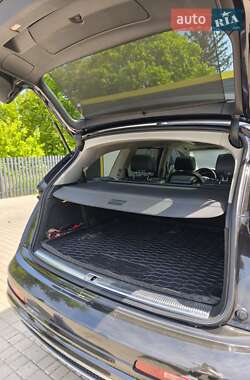 Внедорожник / Кроссовер Audi Q7 2011 в 