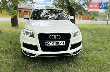 Внедорожник / Кроссовер Audi Q7 2012 в 