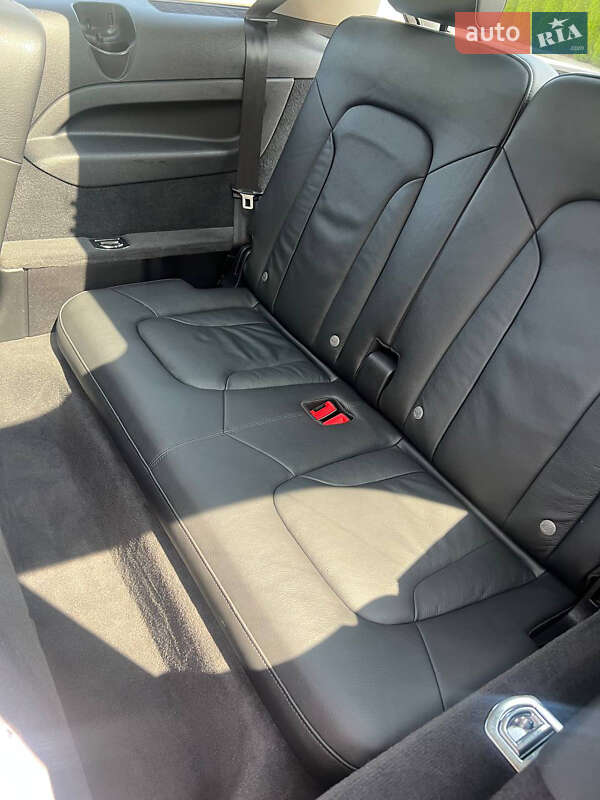 Позашляховик / Кросовер Audi Q7 2014 в Львові