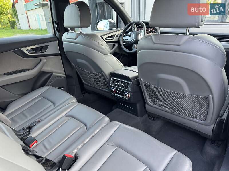Внедорожник / Кроссовер Audi Q7 2016 в Тернополе