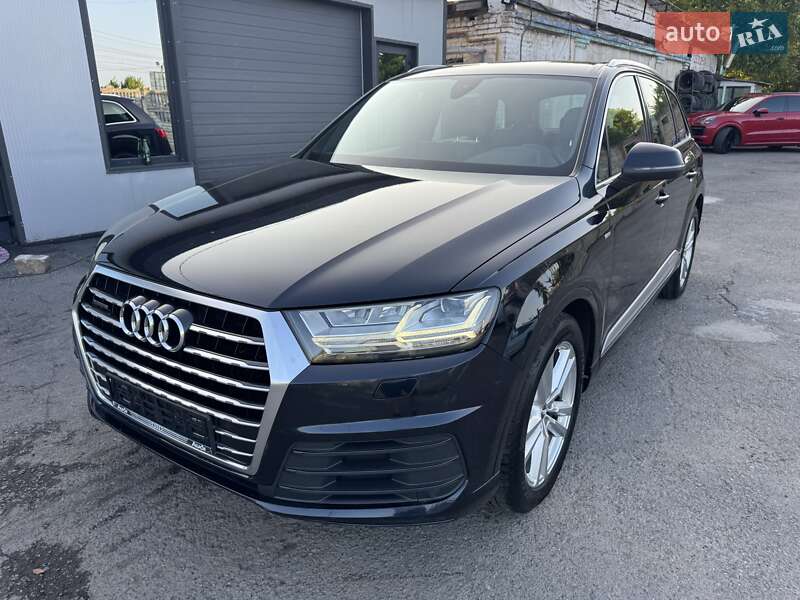 Внедорожник / Кроссовер Audi Q7 2016 в Тернополе