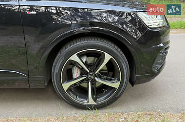 Внедорожник / Кроссовер Audi Q7 2019 в 