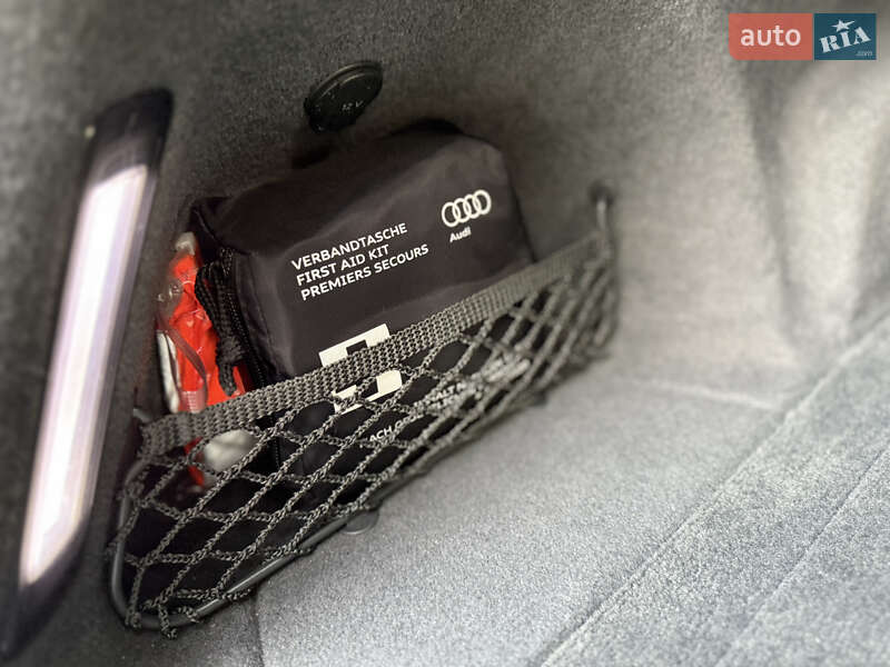 Внедорожник / Кроссовер Audi Q7 2019 в Киеве