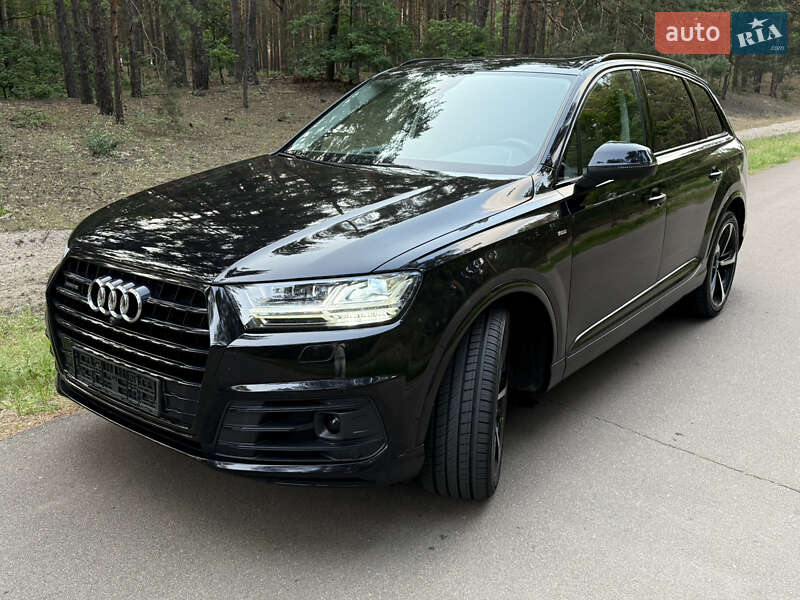 Внедорожник / Кроссовер Audi Q7 2019 в Киеве