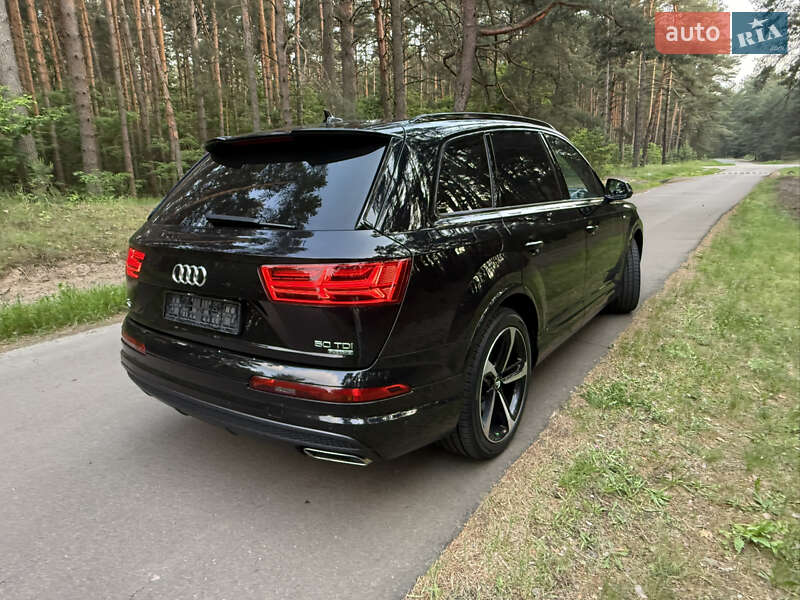 Внедорожник / Кроссовер Audi Q7 2019 в Киеве