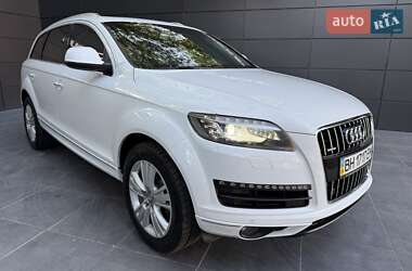 Внедорожник / Кроссовер Audi Q7 2012 в 
