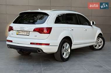 Внедорожник / Кроссовер Audi Q7 2012 в 