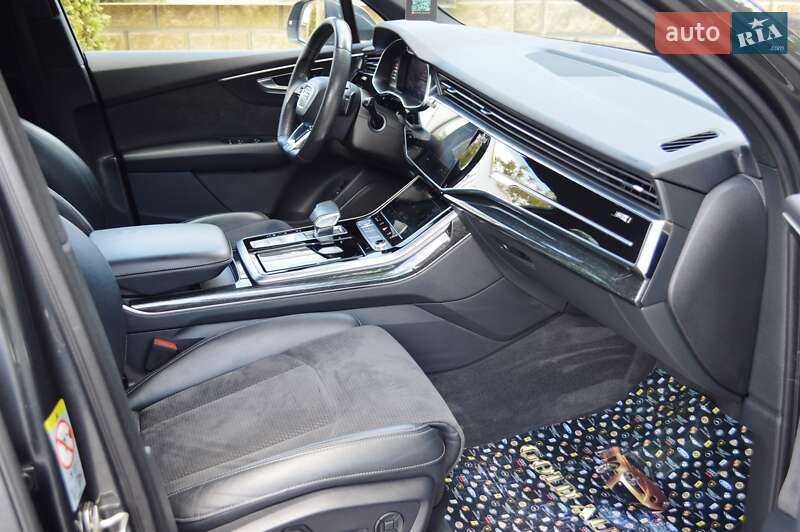 Позашляховик / Кросовер Audi Q7 2020 в Одесі