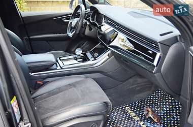 Позашляховик / Кросовер Audi Q7 2020 в 