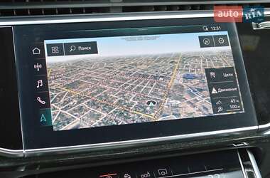 Позашляховик / Кросовер Audi Q7 2020 в 