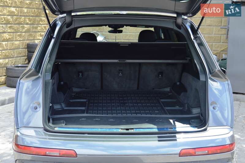 Позашляховик / Кросовер Audi Q7 2020 в Одесі