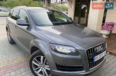 Внедорожник / Кроссовер Audi Q7 2012 в 