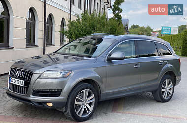 Внедорожник / Кроссовер Audi Q7 2012 в 