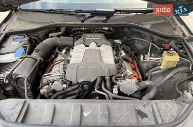 Внедорожник / Кроссовер Audi Q7 2012 в 