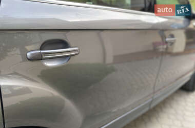 Внедорожник / Кроссовер Audi Q7 2012 в 