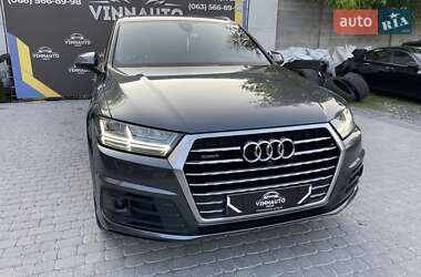 Внедорожник / Кроссовер Audi Q7 2018 в 