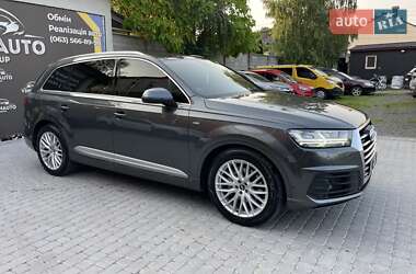 Внедорожник / Кроссовер Audi Q7 2018 в 