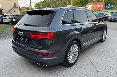 Внедорожник / Кроссовер Audi Q7 2018 в 