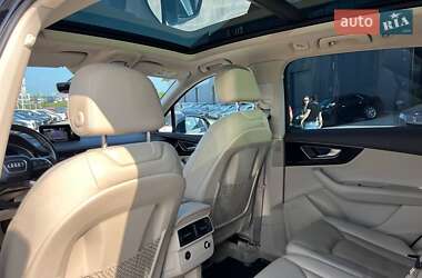 Внедорожник / Кроссовер Audi Q7 2016 в 