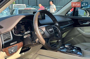 Внедорожник / Кроссовер Audi Q7 2016 в 