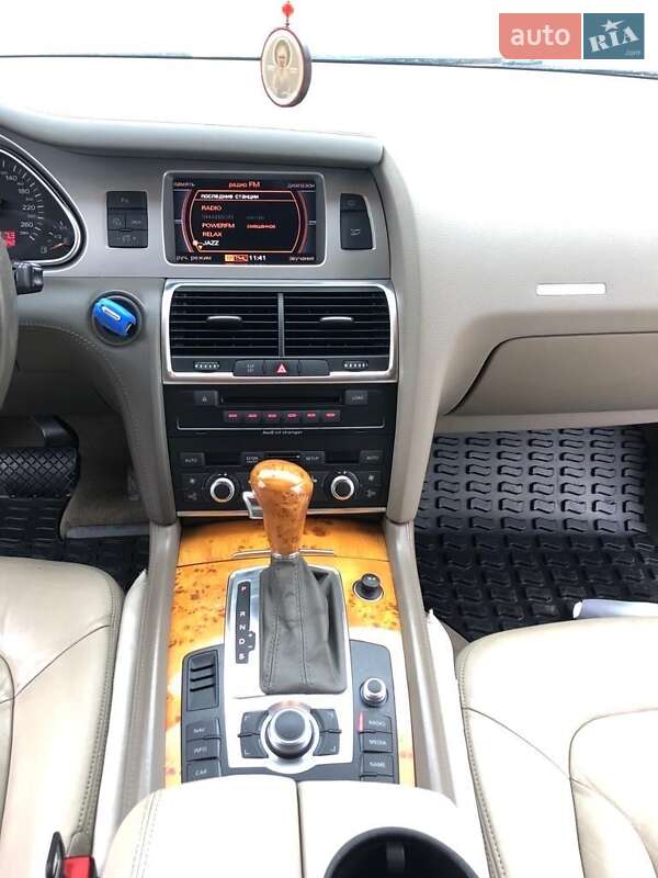 Внедорожник / Кроссовер Audi Q7 2009 в Киеве