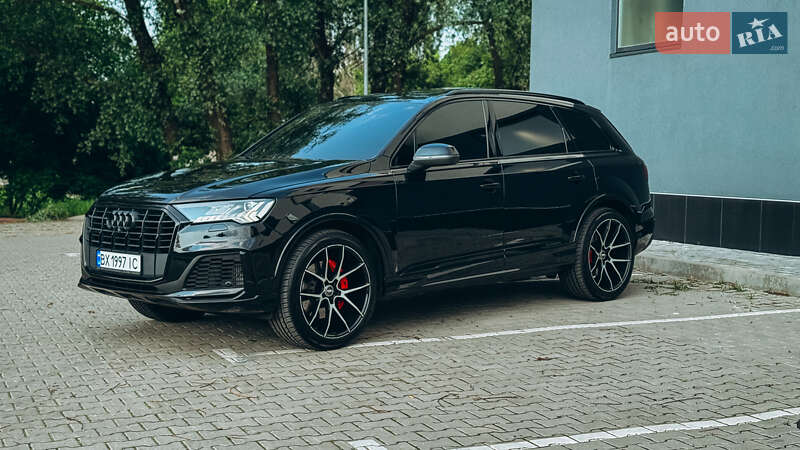 Внедорожник / Кроссовер Audi Q7 2020 в Хмельницком