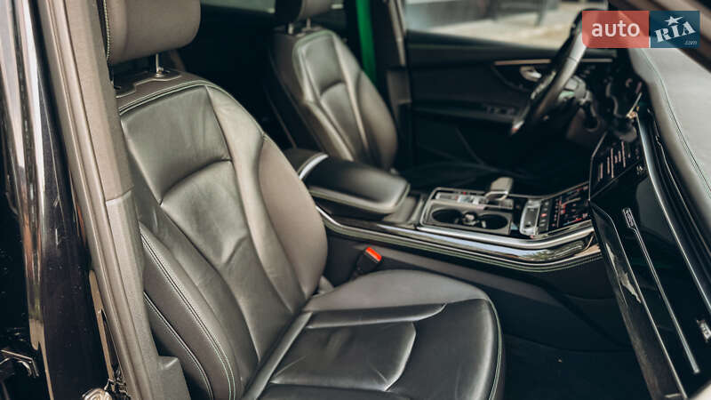 Внедорожник / Кроссовер Audi Q7 2020 в Хмельницком
