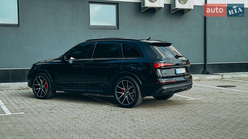 Внедорожник / Кроссовер Audi Q7 2020 в Хмельницком