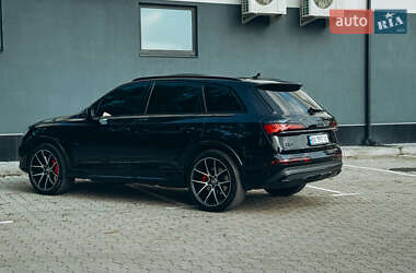 Внедорожник / Кроссовер Audi Q7 2020 в 
