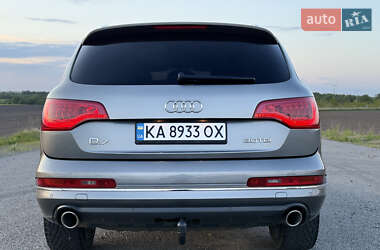 Позашляховик / Кросовер Audi Q7 2010 в 