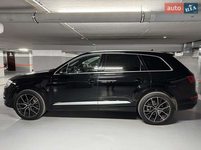 Внедорожник / Кроссовер Audi Q7 2017 в Ивано-Франковске