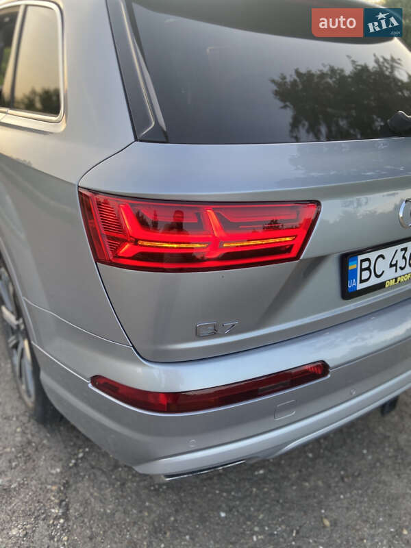 Позашляховик / Кросовер Audi Q7 2016 в Дрогобичі