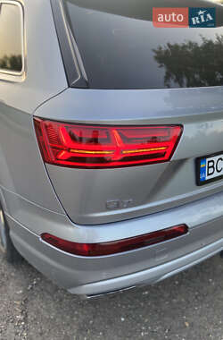 Внедорожник / Кроссовер Audi Q7 2016 в 