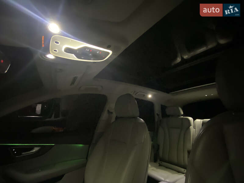 Позашляховик / Кросовер Audi Q7 2016 в Дрогобичі