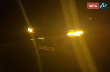 Внедорожник / Кроссовер Audi Q7 2016 в 
