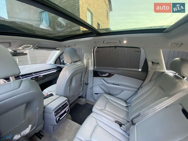 Позашляховик / Кросовер Audi Q7 2016 в Дрогобичі