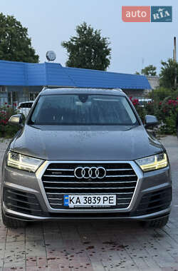 Позашляховик / Кросовер Audi Q7 2015 в Дніпрі