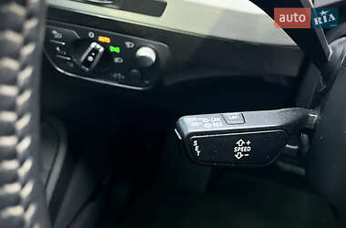 Внедорожник / Кроссовер Audi Q7 2016 в 