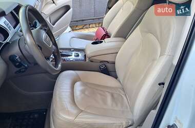 Внедорожник / Кроссовер Audi Q7 2015 в 