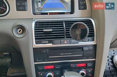 Внедорожник / Кроссовер Audi Q7 2015 в 