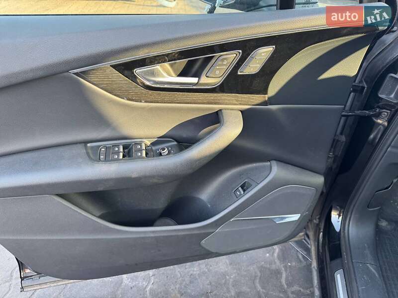 Внедорожник / Кроссовер Audi Q7 2018 в Львове