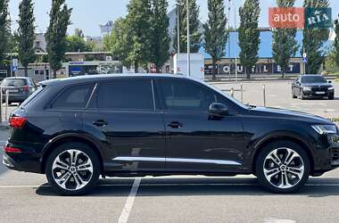 Внедорожник / Кроссовер Audi Q7 2020 в 
