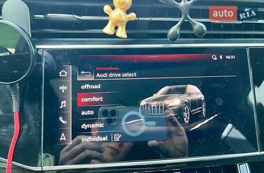 Внедорожник / Кроссовер Audi Q7 2020 в 