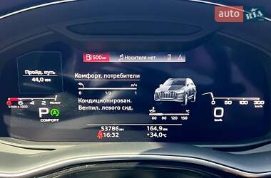 Внедорожник / Кроссовер Audi Q7 2020 в 