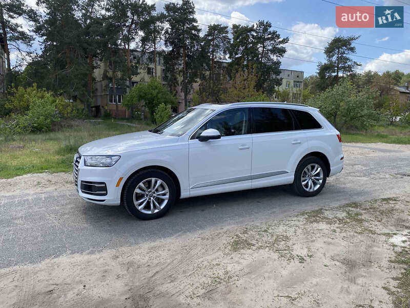 Позашляховик / Кросовер Audi Q7 2017 в Києві
