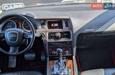 Позашляховик / Кросовер Audi Q7 2007 в 