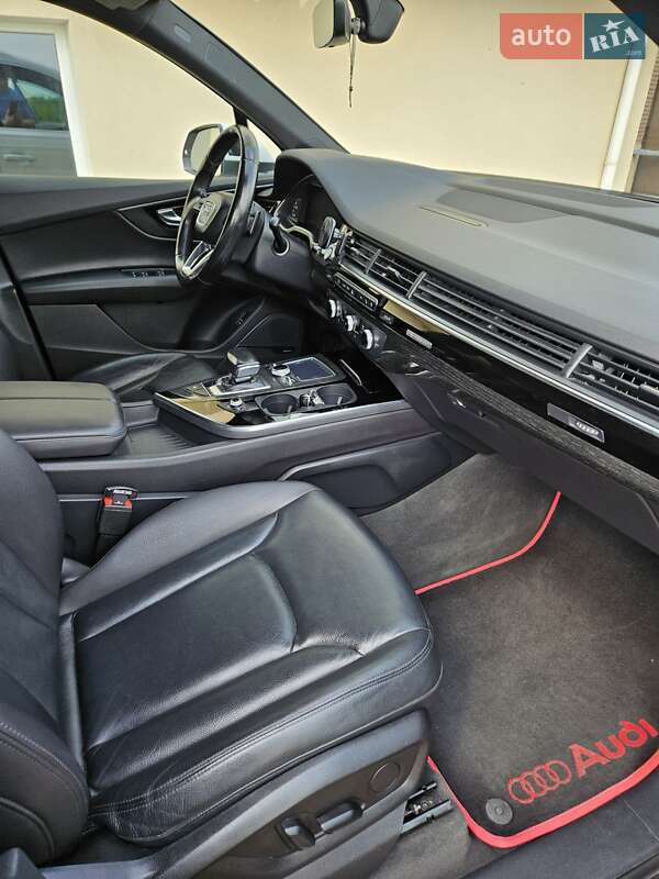 Внедорожник / Кроссовер Audi Q7 2016 в Хмельницком